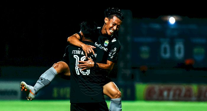 Model Rambut Henhen dan Zalnando Jadi Sorotan